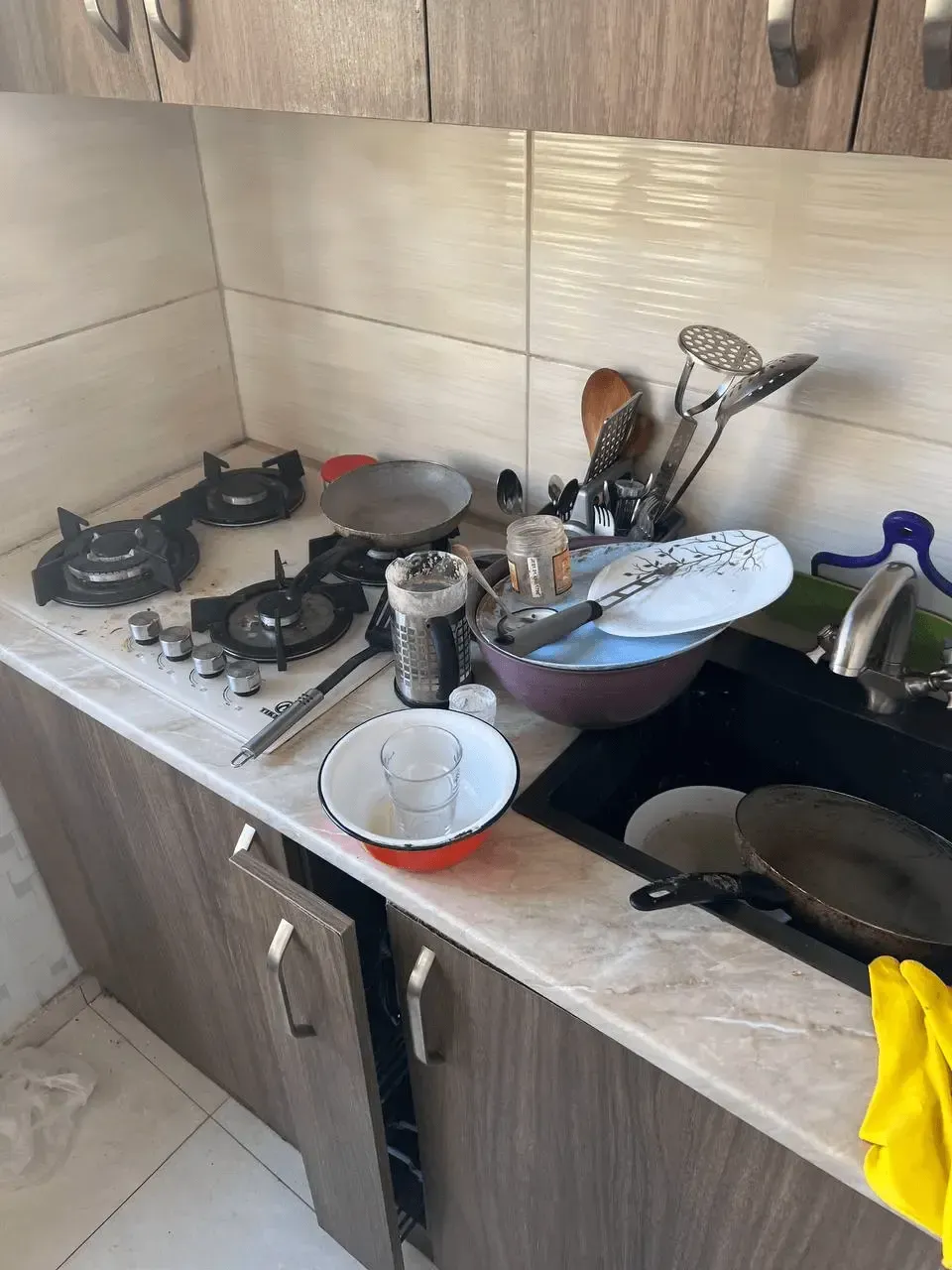 До и после уборки компании Greeny